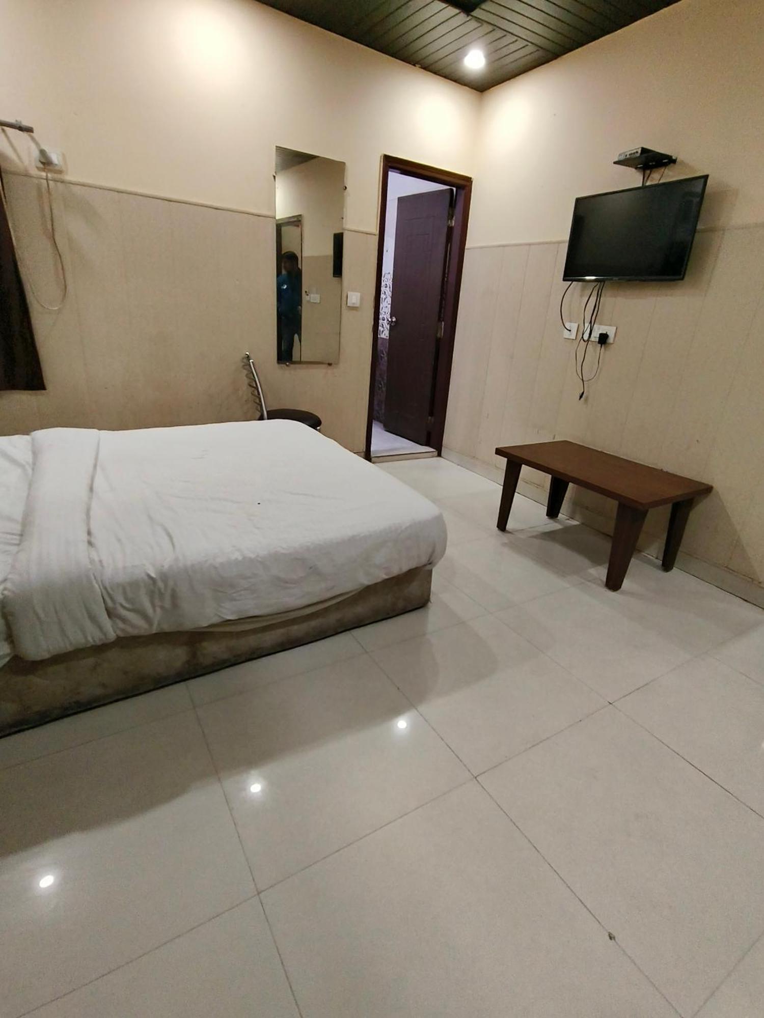 Hotel S R Plaza At Delhi Airport Nowe Delhi Zewnętrze zdjęcie