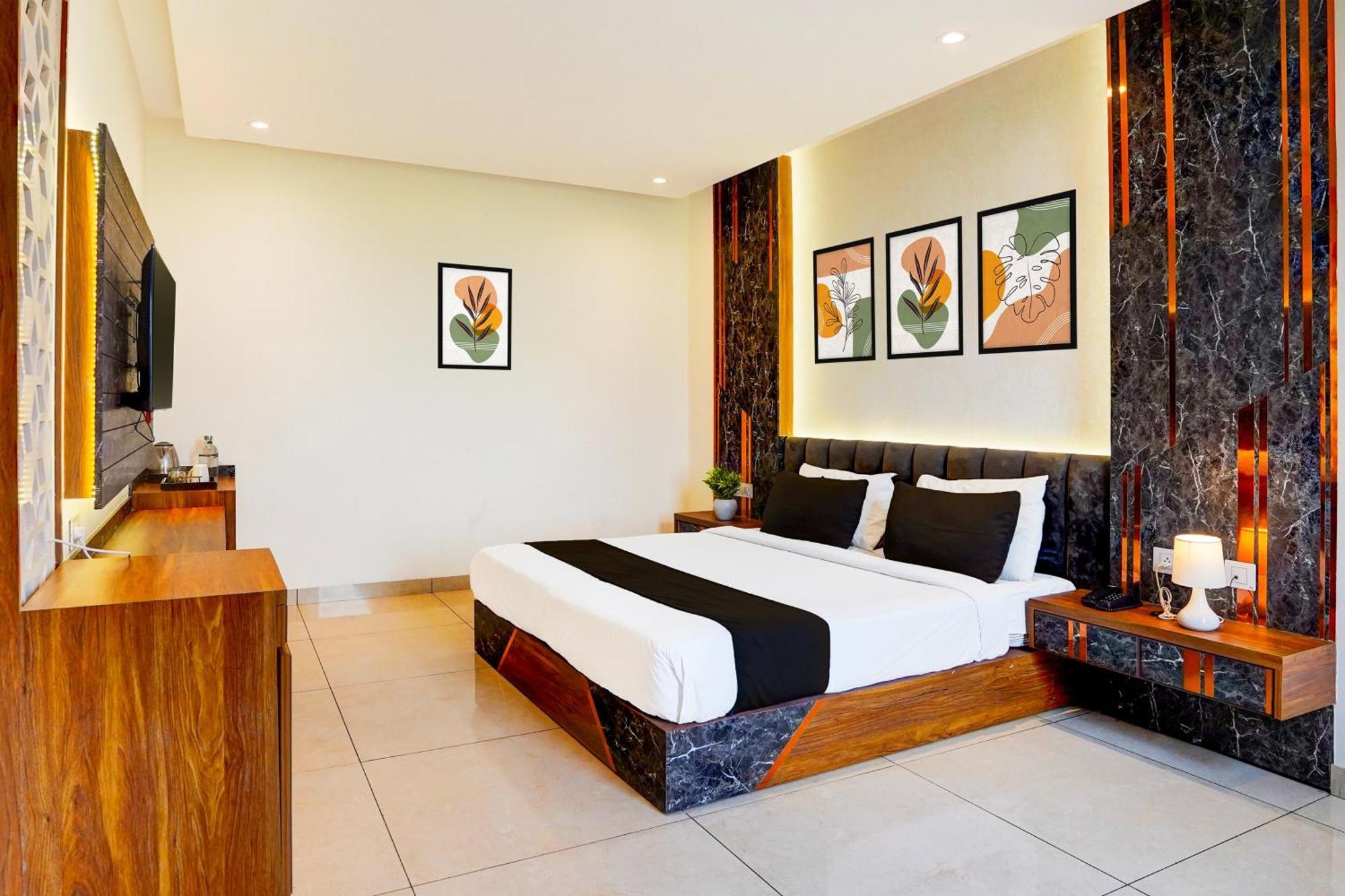 Hotel S R Plaza At Delhi Airport Nowe Delhi Zewnętrze zdjęcie